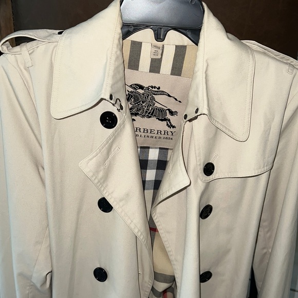 Burberry Jackets & Coats Burberry Trench Coat Poshmark